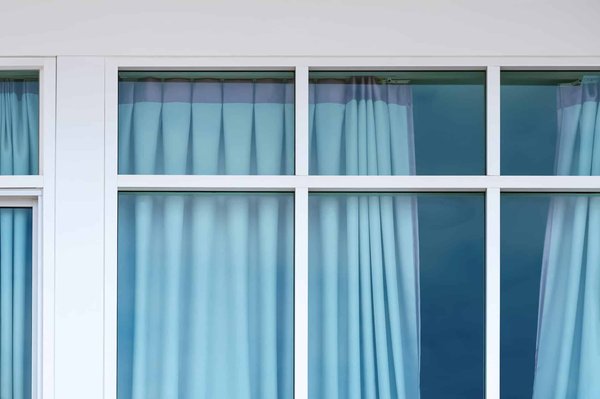 Guide complet pour choisir des rideaux extérieurs adaptés à votre espace